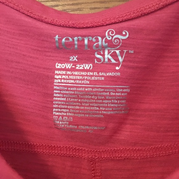 Plus-size High-Low Tunic - Picture 3 of 4